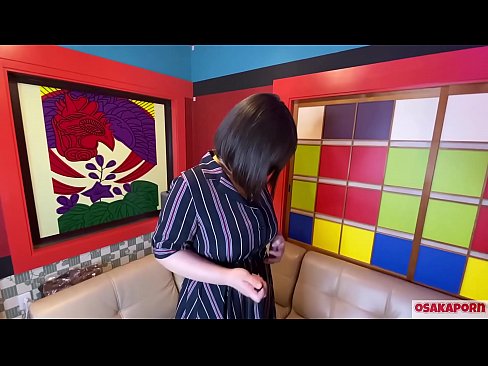 ❤️ Japanesch Cutie mat groussen Titten masturbéiert mat Sexspillsaachen an huet en Orgasmus. Si schwätzt an engem Interview iwwer hir fucking Erfahrung. Riesen Titten an haare Muschi krauchen haart. Osakaporn ️❌ Hausgemachte Porno bei eis lb.novoporn.ru ❤