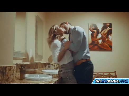 ❤️ Wann eng Busty Blond Iech an engem ëffentlechen Toilette verféiert ️❌ Hausgemachte Porno bei eis lb.novoporn.ru ❤